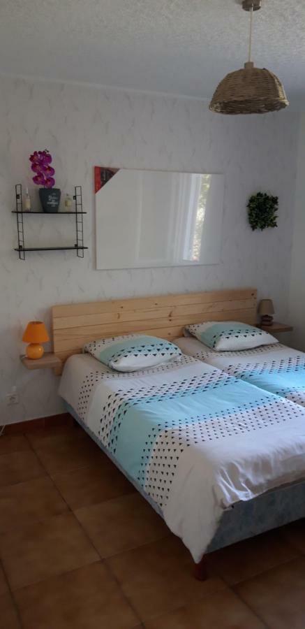Le Flamant Rose Bed & Breakfast Salin-de-Giraud Exterior photo